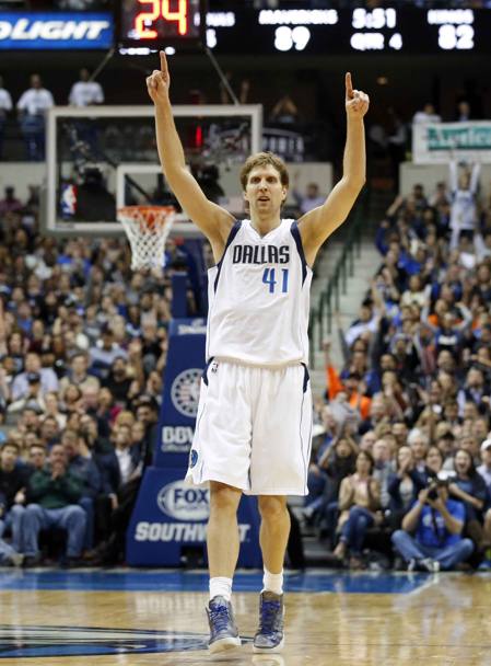 Dirk Nowitzki, nella partita tra Dallas Mavericks e Sacramento Kings  diventato lo straniero con pi punti segnati nella storia della NBA, 26953. (LaPresse)